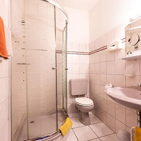 Gaestehaus Strieth 厄斯特里希·温克尔