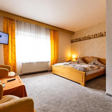Gaestehaus Strieth Hotel *